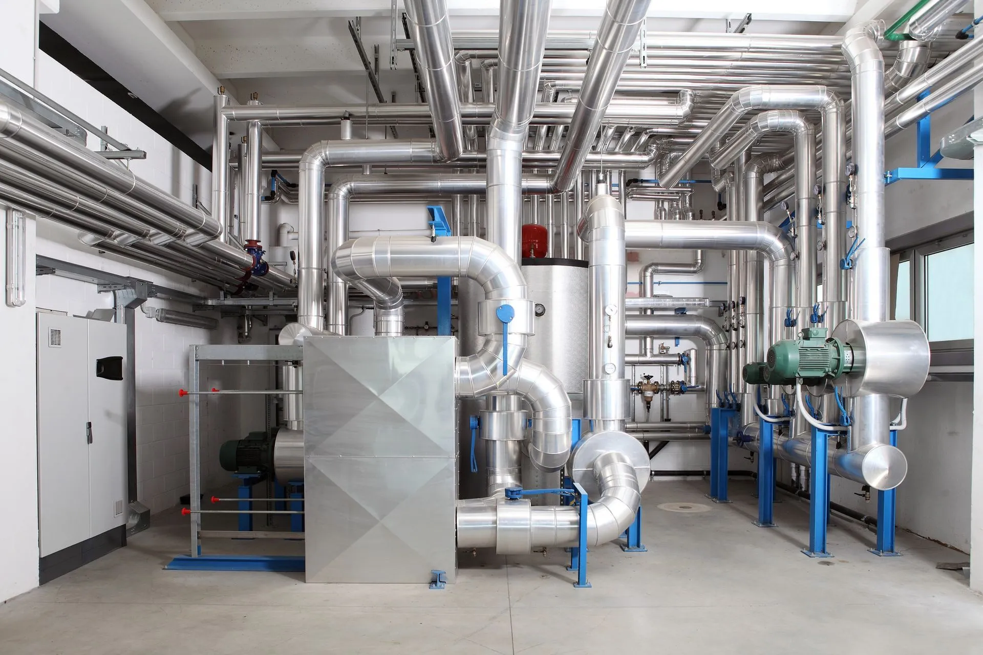 Ambiente produttivo a temperatura controllata per industria farmaceutica